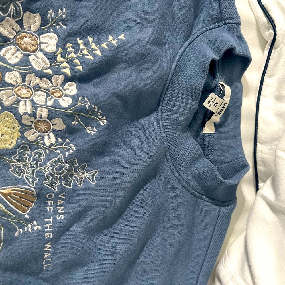 Vans long sleeve with flowers never worn new
